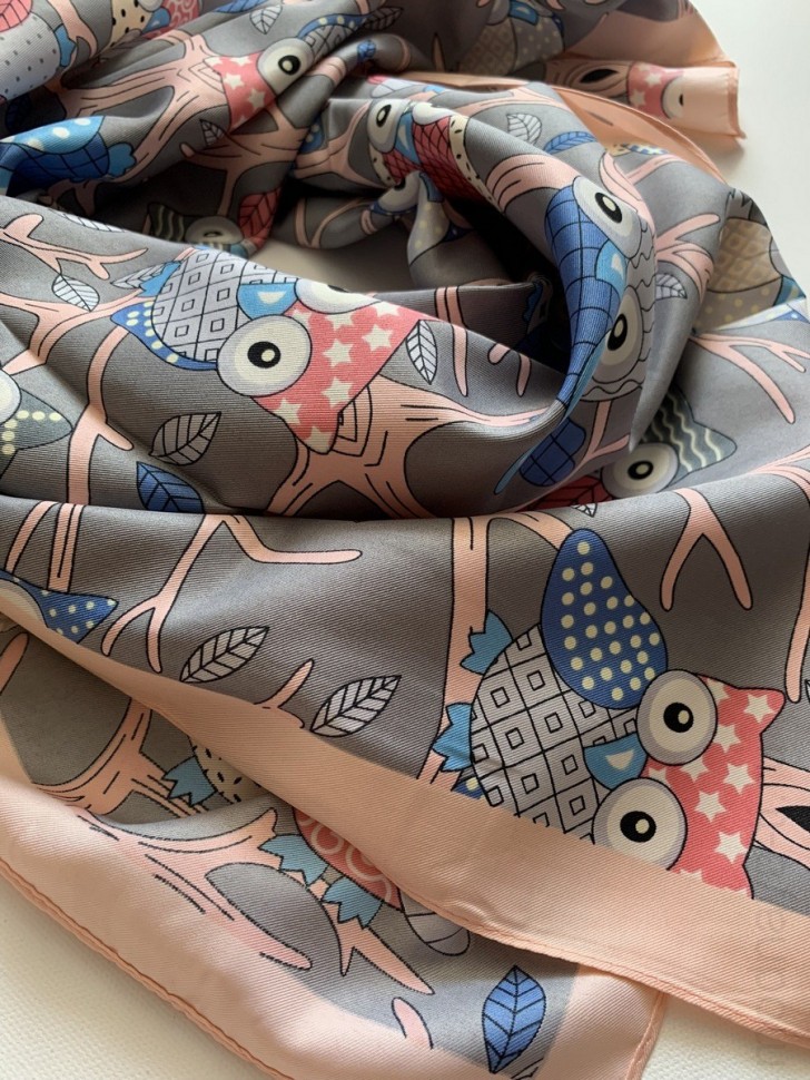 Платок женский Sova размер 90x90, цвет Grigio (серый) фото 1 — Модная Ты